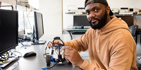 Graphic for Practical Electronics Technician Career Studies Certificate

